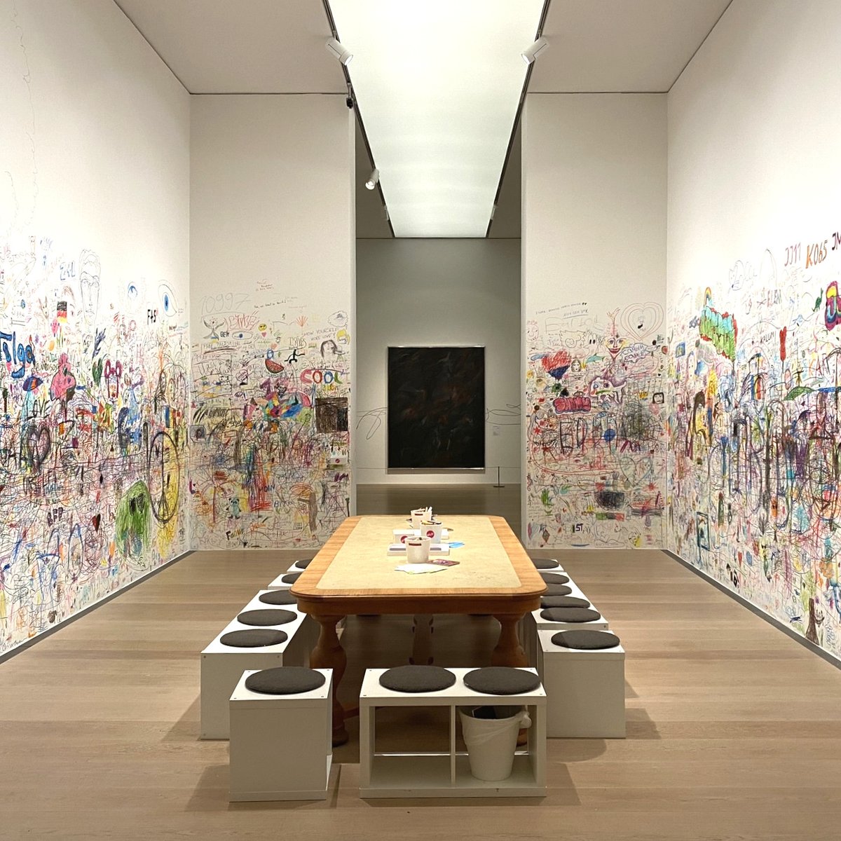 🖌Im Museum die Wände bemalen?
Das geht im Atelierraum unserer Familienausstellung „Wild“ Kinder – Träume – Tiere – Kunst“ (bis 14. Juli 2024).
kunsthalle-bremen.de/wild
#WildBremen #Bremen