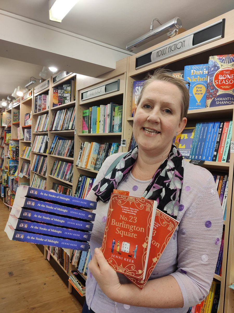 JenniKeer's tweet image. Burlington Square *just* outselling the fabulous @ellygriffiths at my local independent bookshop! 
I popped in today to sign some more copies, so anyone local to #Diss #Norfolk can swing buy and pick up my book or Elly's 💗
@DissPublishShop 
#supportindependentbookshops