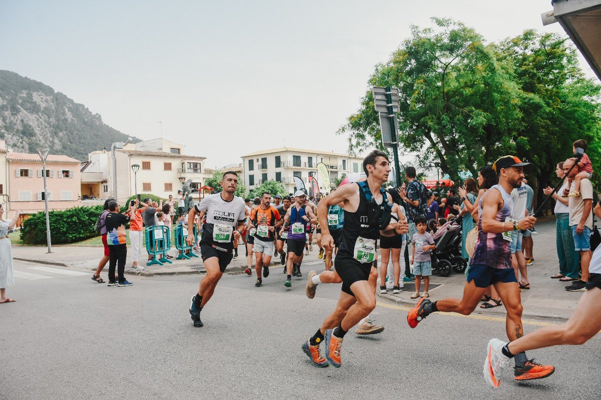 SdeTramuntana's tweet photo. La primera edició de la cursa GR221-222 organitzada per #SaRibaClub ha estat un èxit de participació 🏃♀️🏃 Els guanyadors de totes les categories han rebut també un lot de productes #Distintiu #SerradeTramuntana #PatrimoniMundial Enhorabona🤩 https://t.co/SDi5zgOjpn