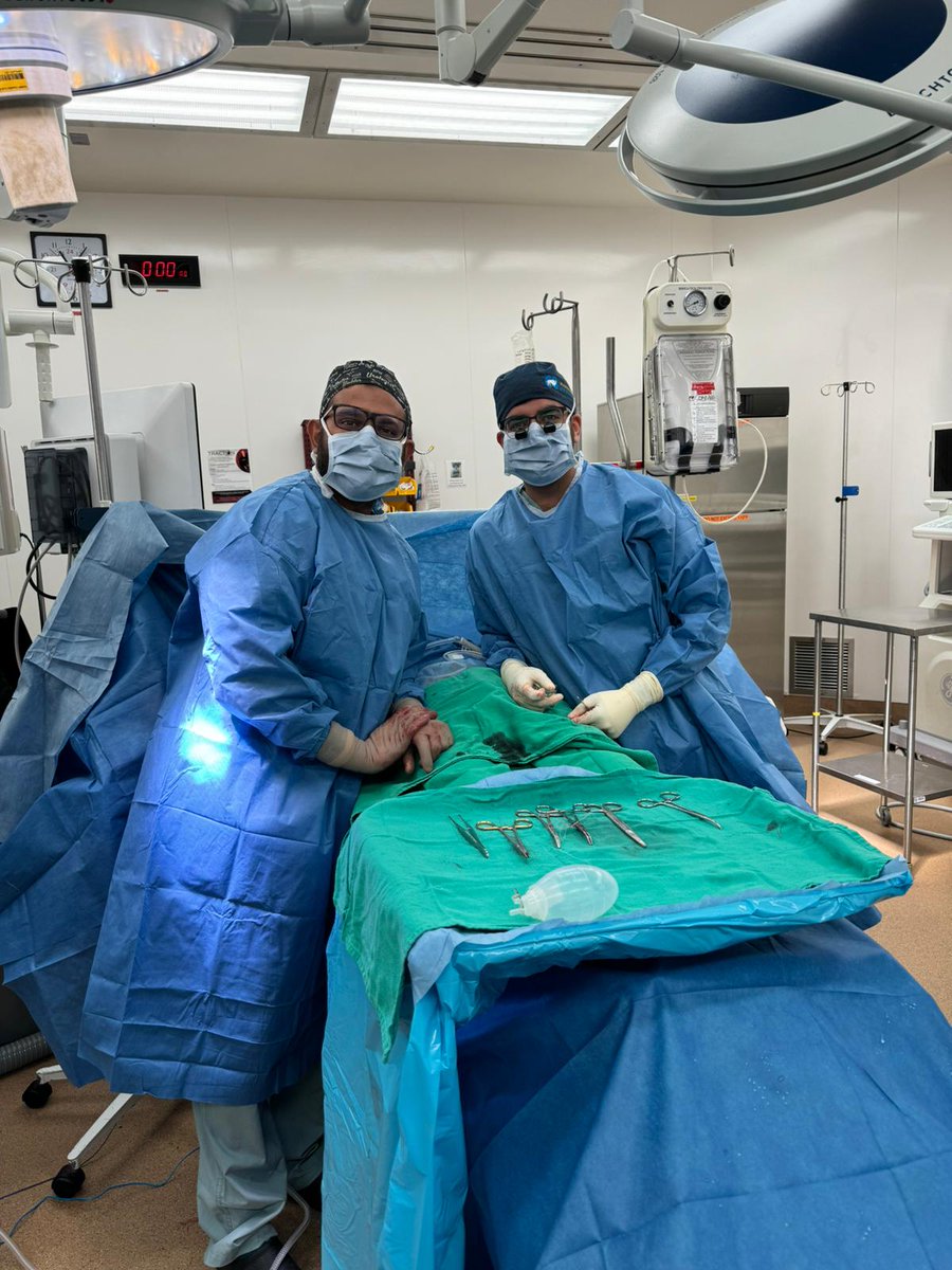 PremalPatelMD's tweet photo. Last OR day with @UdayMannMD! He started residency when I returned as staff. It's been an honour to see him develop into an outstanding clinician and academic. @UCSFMedicine @UCSFUrology are in for a rock star Fellow! https://t.co/q6fl8sSbdT