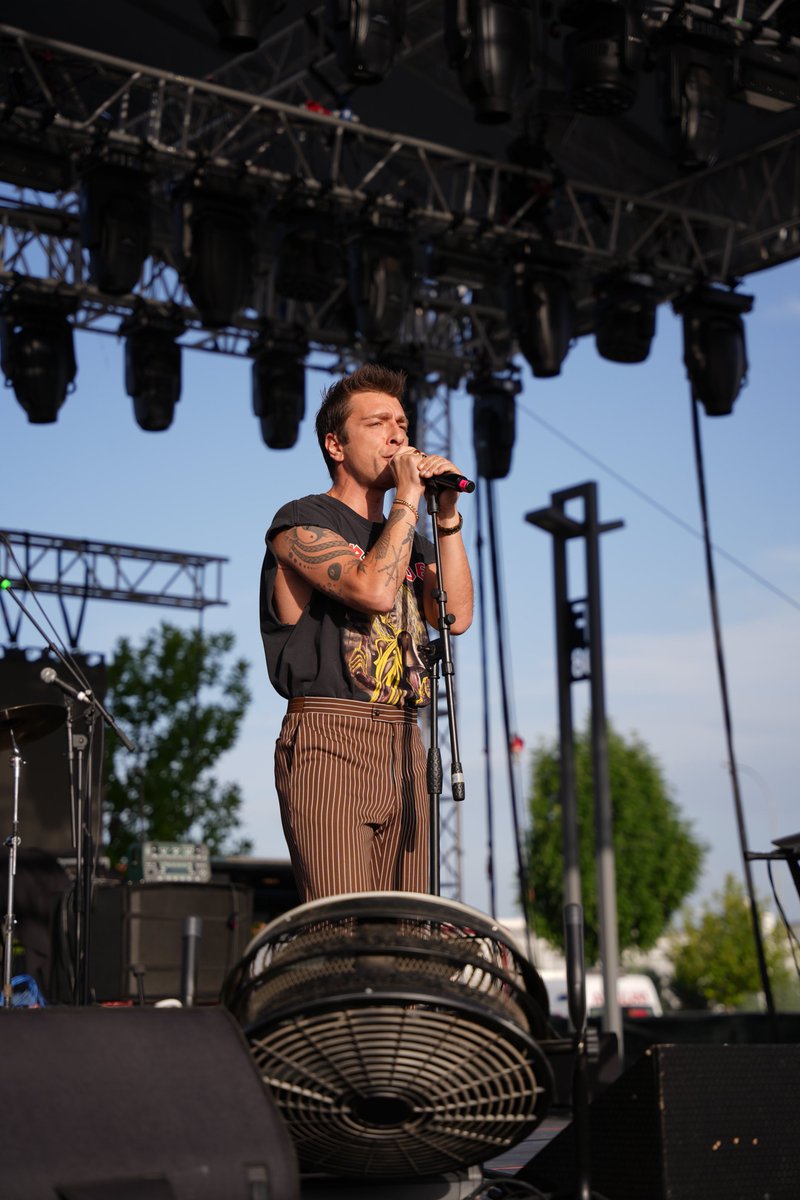 Live From Fest tweet media