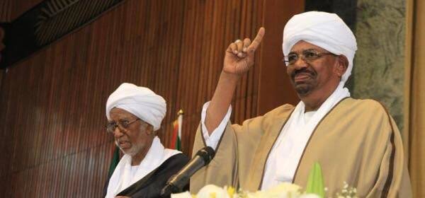 moo_musa's tweet photo. في يوم ١٦ يناير عام 2017 اجاز البرلمان السوداني باجماع 426 عضواً وبحضور وزير الدفاع عوض بن عوف قانون الدعم السريع الذي شرعنها وجعلها تتبع لوزارة الدفاع بعد ان كانت مجرد كتيبة قتالية داخل جهاز الامن والمخابرات الوطني

ترأس الاجتماع ابراهيم احمد عمر رئيس البرلمان السوداني https://t.co/c30r7240ya