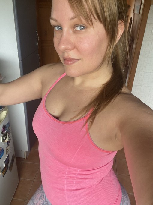 How is your day? ❤️i just came back from biking 🚴‍♂️ it’s raining a bit and was lovely cause it cooled<a href="/tag/omg"class="tags"><span>&#35;omg</span></a><a href="/tag/cummingsoon"class="tags"><span>&#35;cummingsoon</span></a>