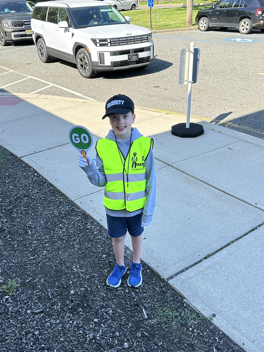 New security guard @PMillerAES