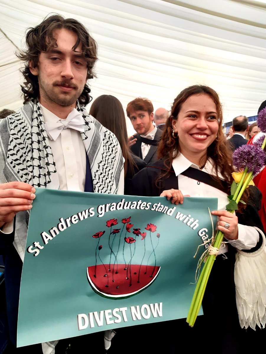 ucustandrews's tweet photo. From the international relations graduation https://t.co/hgRMqhPneA
