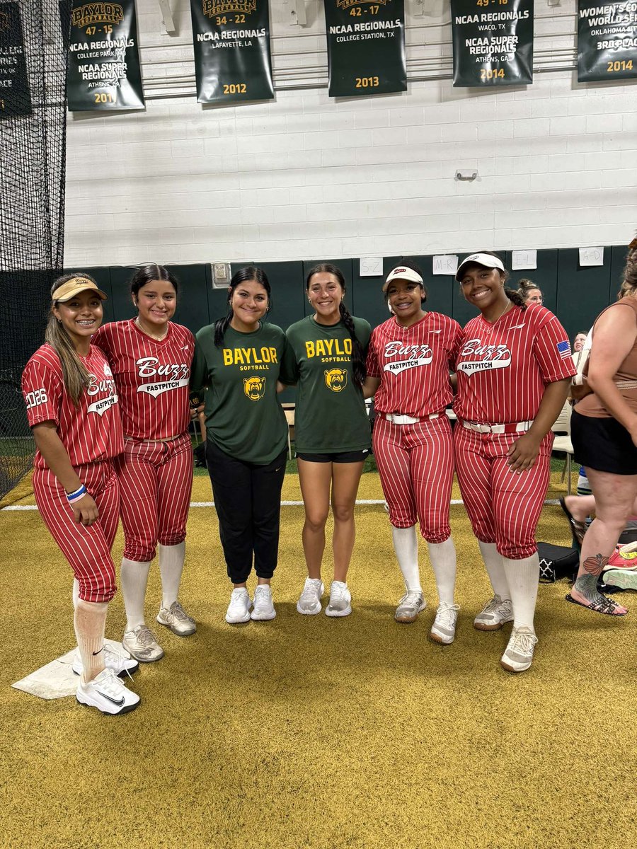 Raelynn_VanZee's tweet photo. Had such a great time at Baylors camp. Learned so much and excited for the summer ahead!! @BUMoore @JohniganSteve @coach_diaz22 @TreyHoldbrook @BuzzCentex https://t.co/cDbIjvMgji