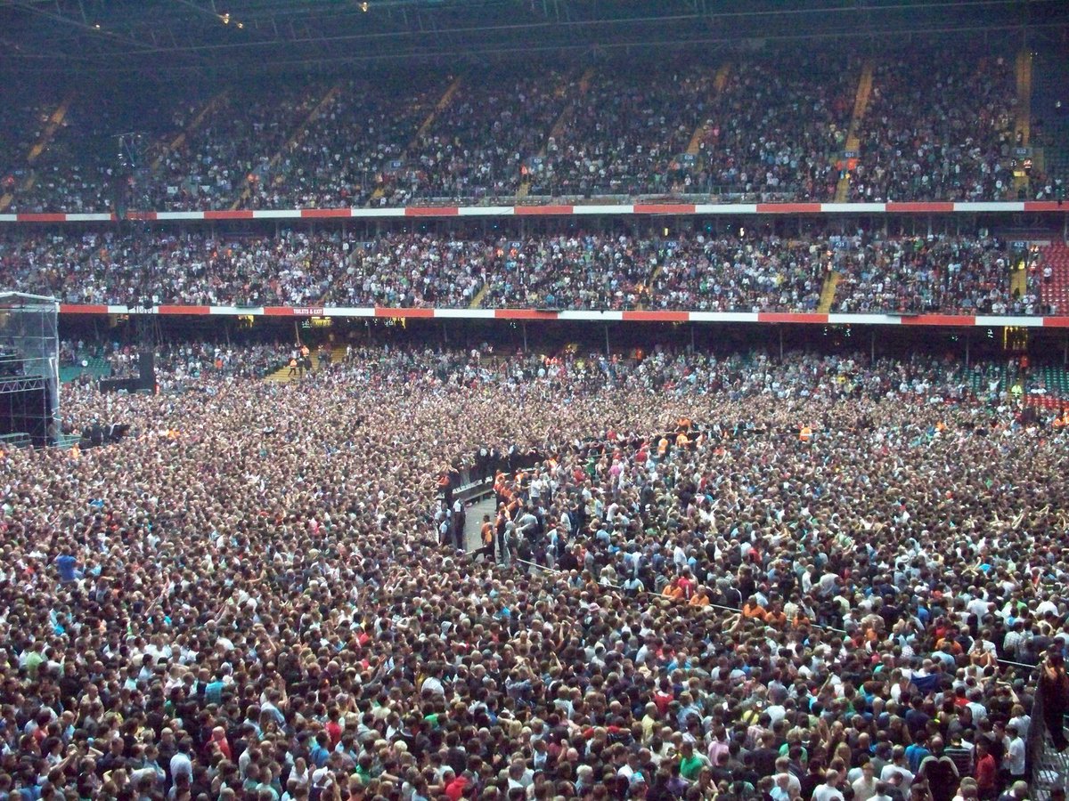 scyhodotcom's tweet photo. On June 12th 2009 Oasis played at the Millennium Stadium in Cardiff, Wales.

Listen to the gig in the link below.

https://t.co/Uq3Tuk24Jk

📷 Me https://t.co/A1p1wU3UKJ