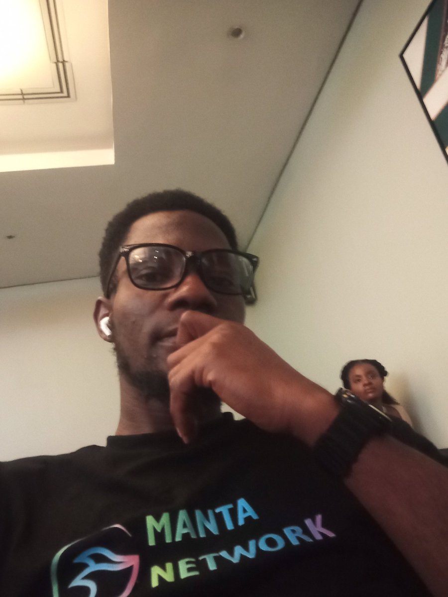 ajagbealexandra's tweet image. Day 3 of the #lagosblockchainweek got me looking like this. 

@AlpharezCC @OguzieWisdom @LanreAjagbe3