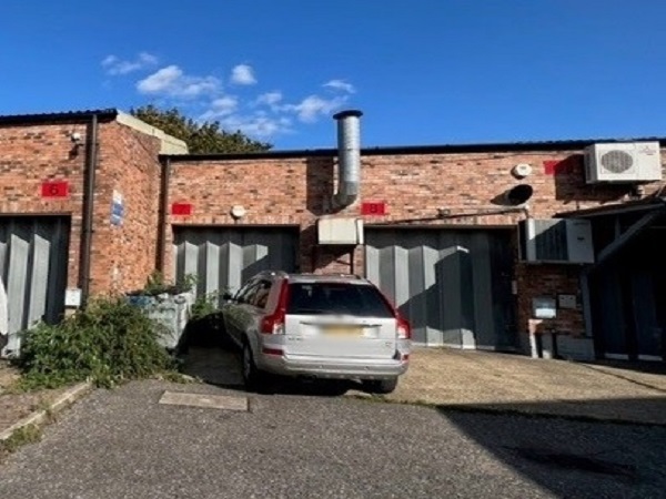 Claridges_Prop's tweet photo. Completion! On behalf of Haringey Council we are pleased to confirm the completion of an industrial unit located in Tottenham. https://t.co/MGbk4on5T8