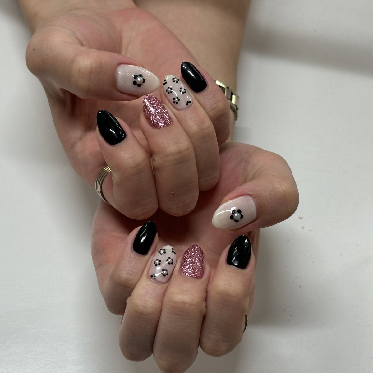rina30014364's tweet photo. ネイルモデル募集💅

日付🗓6月13日（木）
時間⏰15時～（1時間前後）
料金👛4990円→無料😊
場所🏠渋谷 
デザイン (画像は一例です)
お色変更できます🌻
⚠️添付の注意事項をお読み頂き、DMお待ちしてます😊　

#渋谷　#ネイル #ネイルモデル　#ジェルネイル　#オフ無料　#急募 https://t.co/uSP5jCKoDj