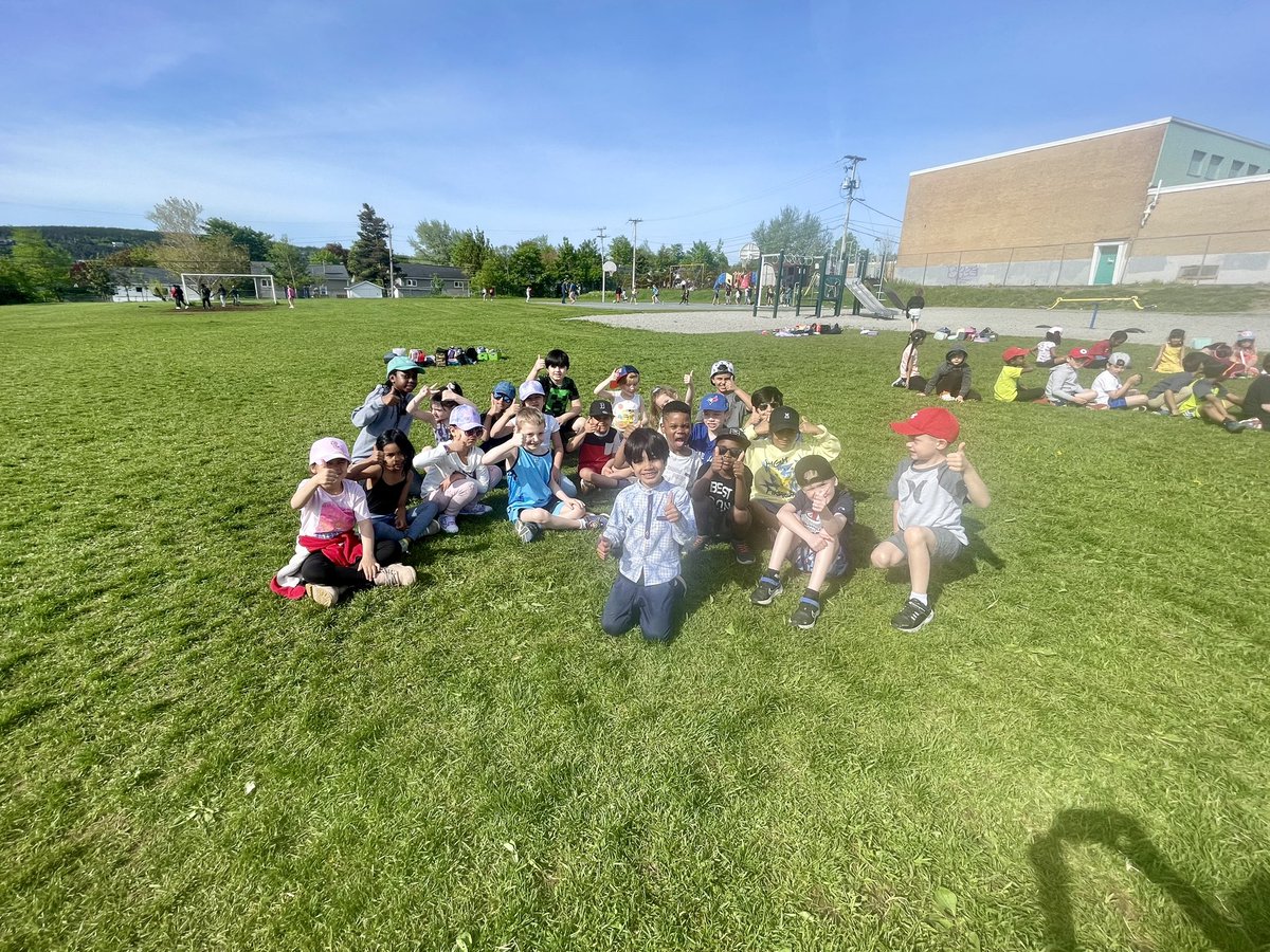 MrsMilleyGrOne's tweet photo. It’s a beauty day for a FUN day with @WorthmanJody ☀️🏃🏃‍♀️ @LarkhallAcademy @NLSchoolsCA https://t.co/ZC3JYFIbJm