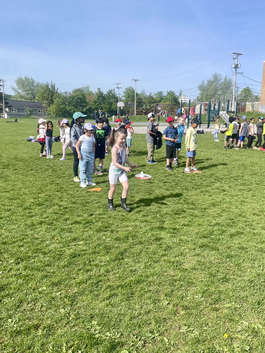 MrsMilleyGrOne's tweet photo. It’s a beauty day for a FUN day with @WorthmanJody ☀️🏃🏃‍♀️ @LarkhallAcademy @NLSchoolsCA https://t.co/ZC3JYFIbJm