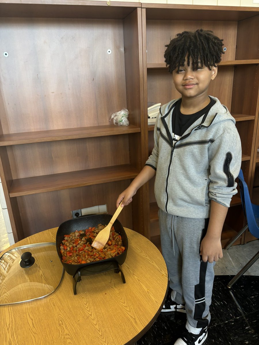 Exciting news! Our students just wrapped up their culminating project-based learning activity, and it was a delicious success!  Representing Morocco and India!  Here are some highlights!