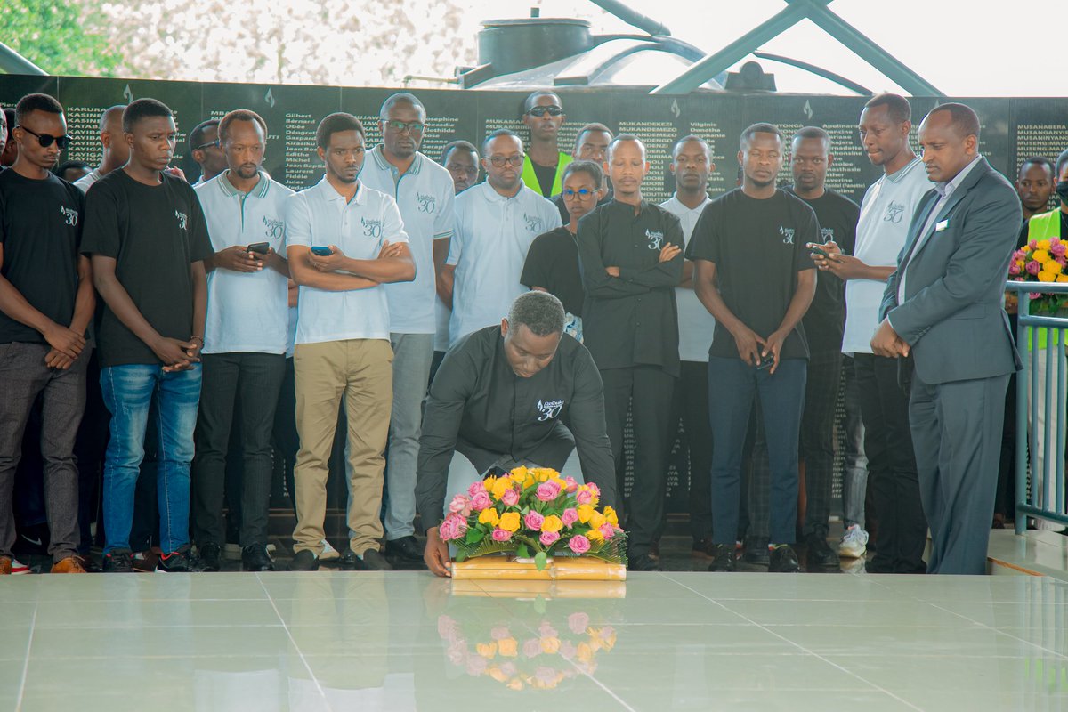 MusanzeCollege's tweet photo. #Kwibuka30: Mu rwego rwo gufasha urubyiruko gusobanukirwa amateka ya Jenoside yakorewe Abatutsi muri Mata 1994, uyu munsi abakozi n’abanyeshuri ba IPRC Musanze  basuye orwibutso rwa Jenoside rwa Ntarama ruherereye mu karere ka @BugeseraDistr . Twibuke Twiyubaka https://t.co/OU1KkE5VVu