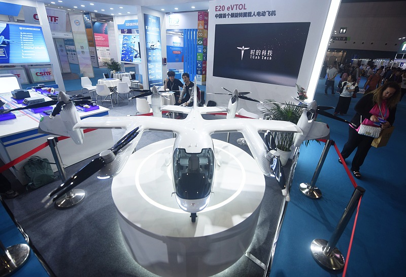 IntlServicesSH's tweet photo. The 10th China (#Shanghai) International Technology Fair opens today, with nearly 1,000 exhibitors showcasing their latest innovations. From sleek eVTOL aircraft🚁 to interactive robots🤖, step into the future now. #CSITF #InShanghai @hktdc https://t.co/kKfDJEJclm