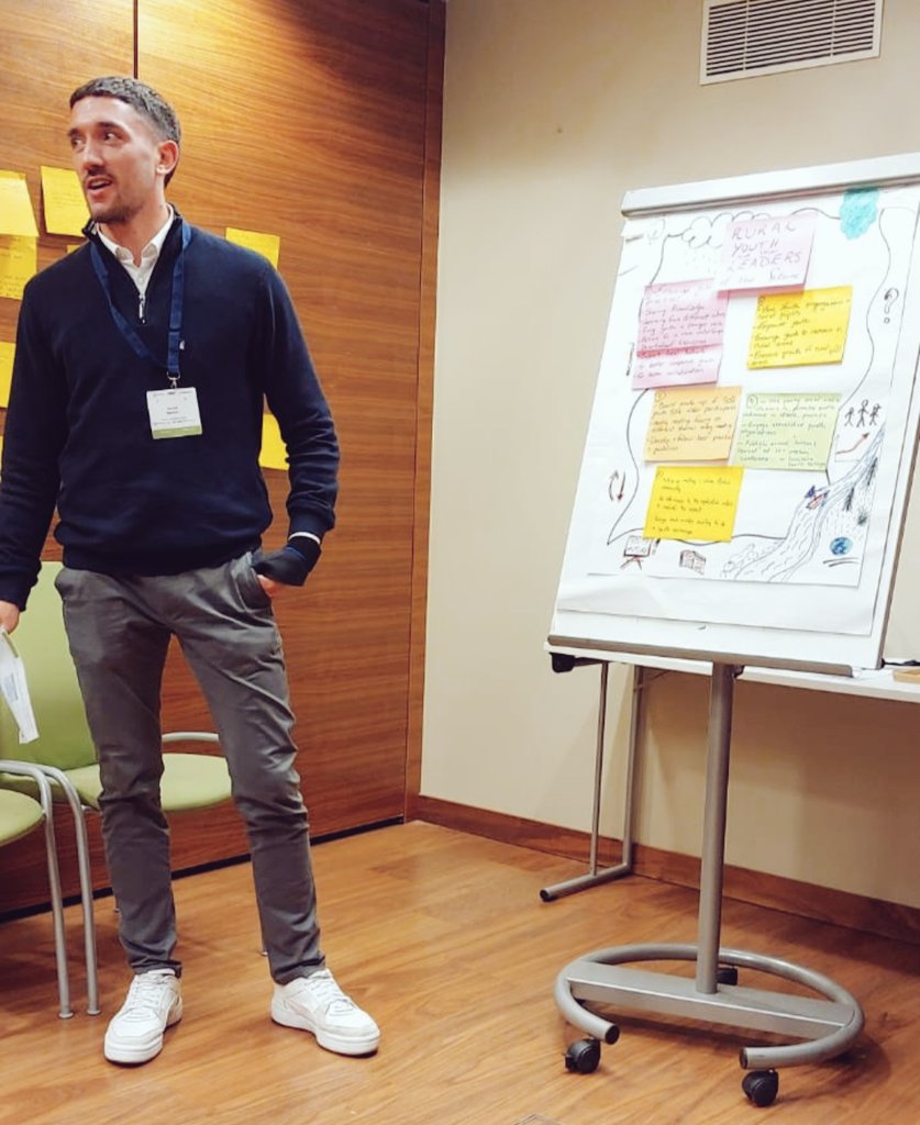 capnetworkire's tweet photo. Daniel Bennett, of the CAP Network Ireland team, presented the findings of a workshop at #YoungLEADERforum, which covered:
- Why we need an international young #LEADER community &amp;
- How to create this community and keep it active.

🇫🇮🔗 https://t.co/Y64g2zwjfL

#capnetworkireland https://t.co/JQfNns6tGS