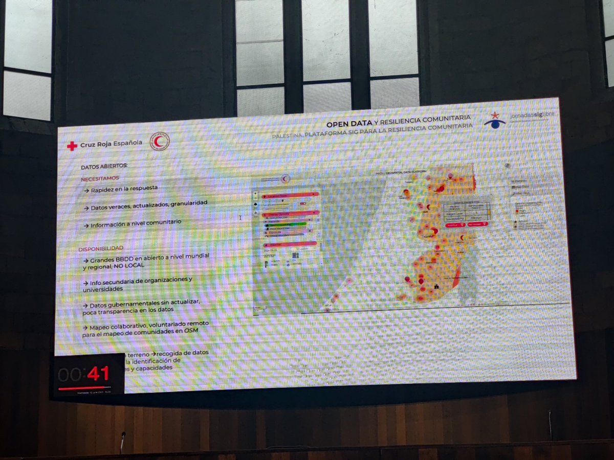 openstreetmapes's tweet photo. Desde @CruzRojaEsp explican en las jornadas #SIGTE como usan entre otras plataformas datos de #OpenStreetMap https://t.co/j8kbkBxbGo