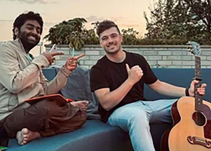 yespunjab's tweet photo. Martin Garrix shares picture with Arijit Singh, hints at potential collaboration https://t.co/WEbf4aLhKh
#Mumbai #Singer #ArijitSingh #DutchDJ #MartinGarrix #Picture #Collaboration #YesPunjab
@arjitsingh4224 https://t.co/LtaYgLB4S0