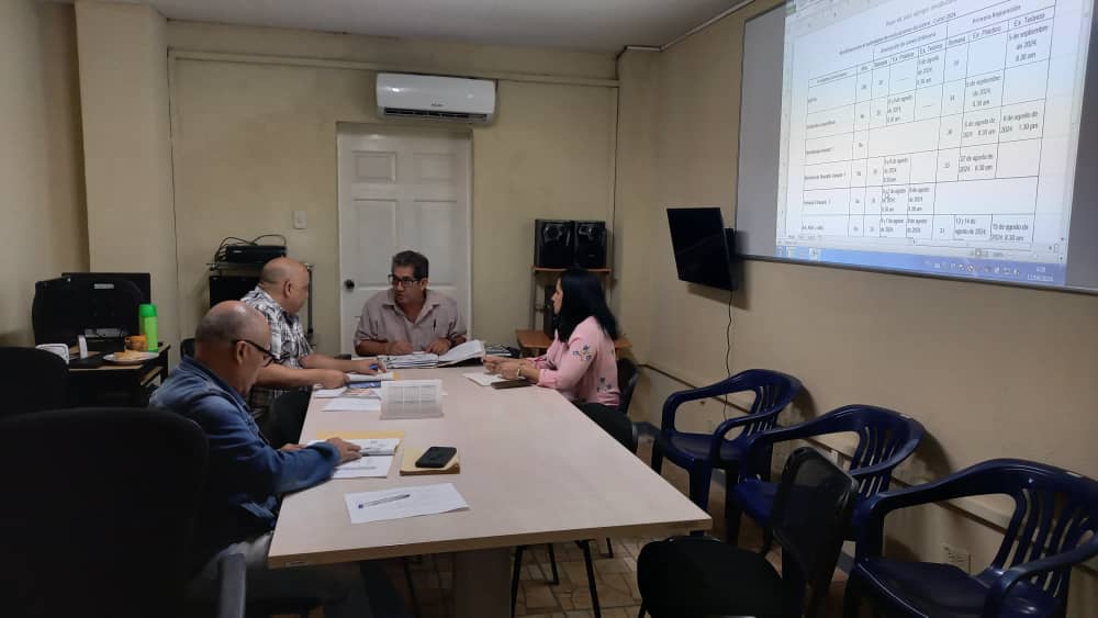 Reunión de trabajo con el Director del PNFMIC de la Universidad de las Ciencias de la Salud <a href="/cubacooperaven/">Brigada Médica Cubana en Venezuela</a> <a href="/japortalmiranda/">José Angel Portal Miranda</a> <a href="/MINSAPCuba/">Ministerio de Salud Pública de Cuba</a> #CubaPorVida #CubaPorLaSalud #PorUnaDocenciaDeCalidad