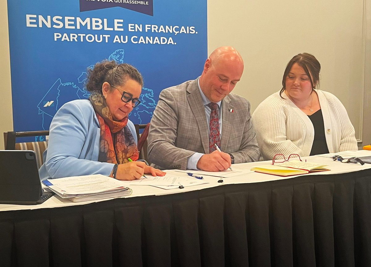 FCFA du Canada (@fcfacanada) on Twitter photo Samedi dernier, c'est avec grande fierté que nous avons signé une entente de collaboration avec <a href="/SNAcadie/">Société Nationale de l’Acadie</a> - pour travailler encore plus en complicité au bénéfice de l'#Acadie et de la #frcan. En savoir plus : fcfa.ca/la-fcfa-et-la-… Samedi dernier, c'est avec grande fierté que nous avons signé une entente de collaboration avec <a href="/SNAcadie/">Société Nationale de l’Acadie</a> - pour travailler encore plus en complicité au bénéfice de l'#Acadie et de la #frcan. En savoir plus : fcfa.ca/la-fcfa-et-la-…