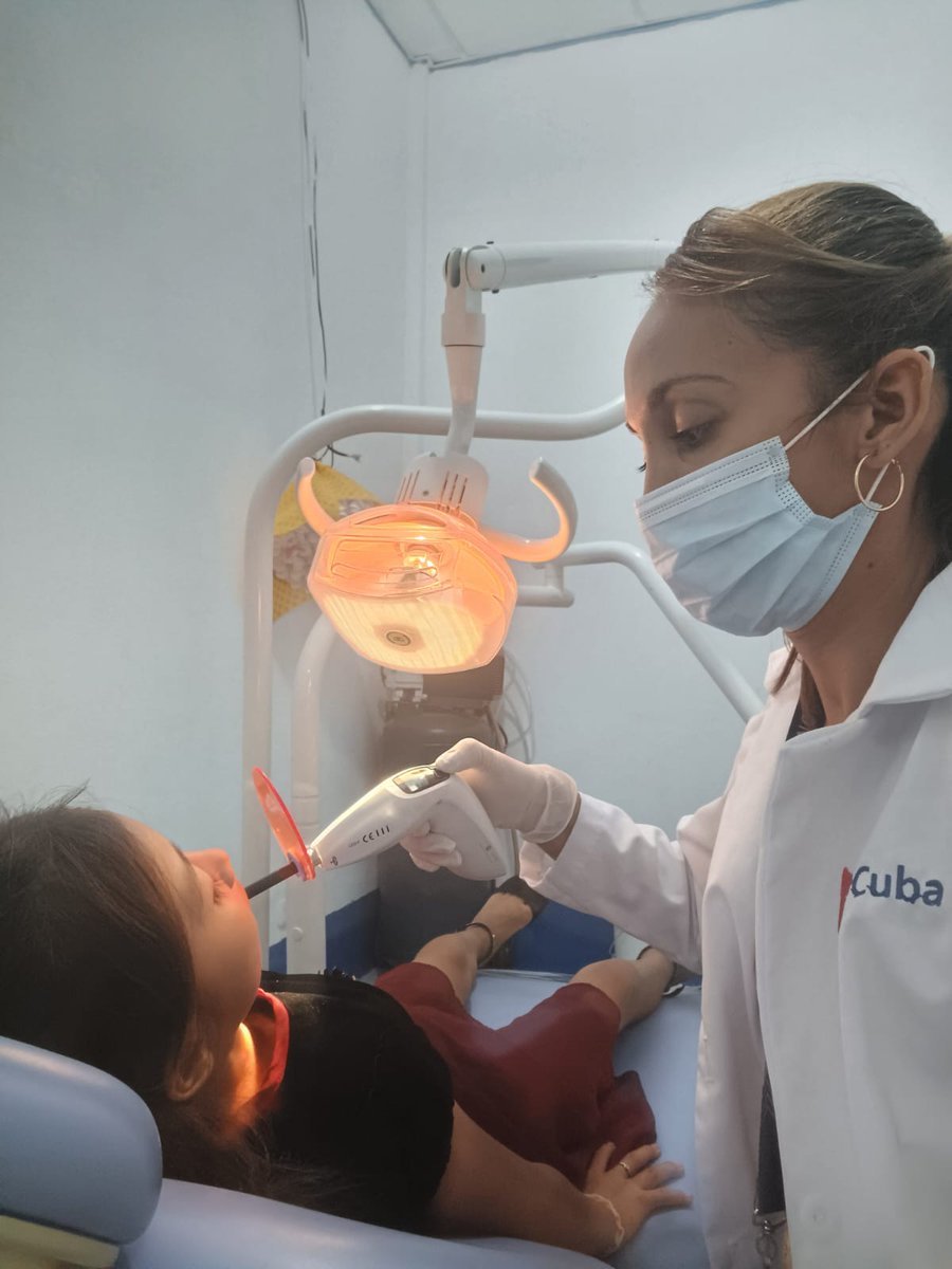 Brigada Médica Cubana en Guatemala Flores Petén Norte.
La Medicina es la única profesión universal que en todas partes sigue los mismos métodos ,actúa con los mismos objetivos y busca los mismos fines .
Desde Centro de Salud San Andrés 
#CubaCoopera
#CubaPorLaSalud