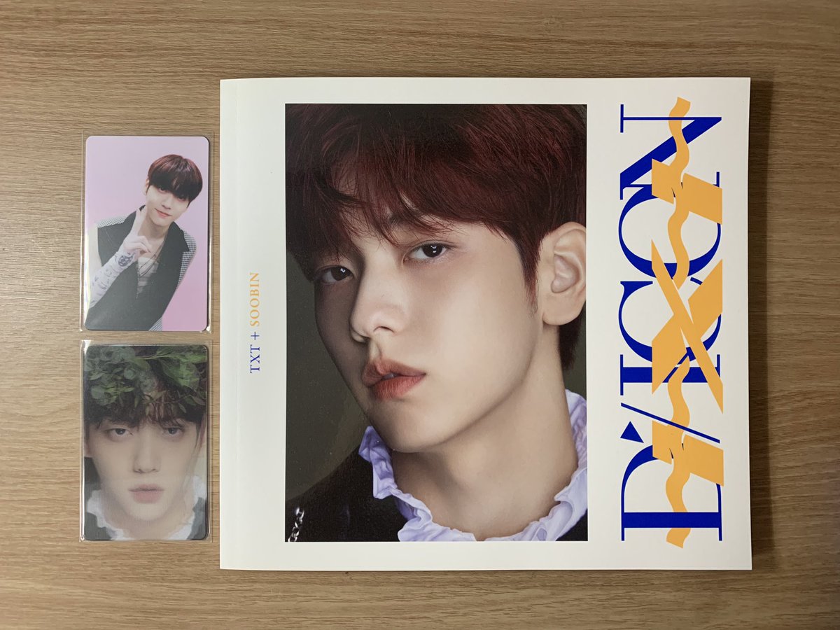 WITHTXTMOA_2's tweet photo. <투바투 수빈 디아이콘 디스패치 포카 양도 판매 txt dicon dispatch photocard soobin> 

가격>사진 속 일괄 2.0_포카 포함 풀셋 구성

구성>바인더+포토북+랜덤포카(2)+포카(100)

덤>수빈 비공굿 어기너 포카 2set

반택+0.2 / 택배 +0.4

▶️거래 전 구매 양식 사전 제출 필수_거파 방지 https://t.co/ZHUhmEWPmu