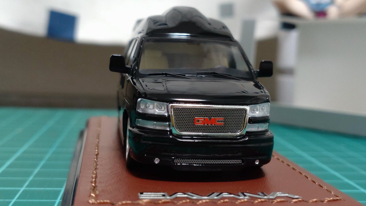 1/64スケールだと珍しいGMC SAVANAがモデル化されてたからポチってたの
