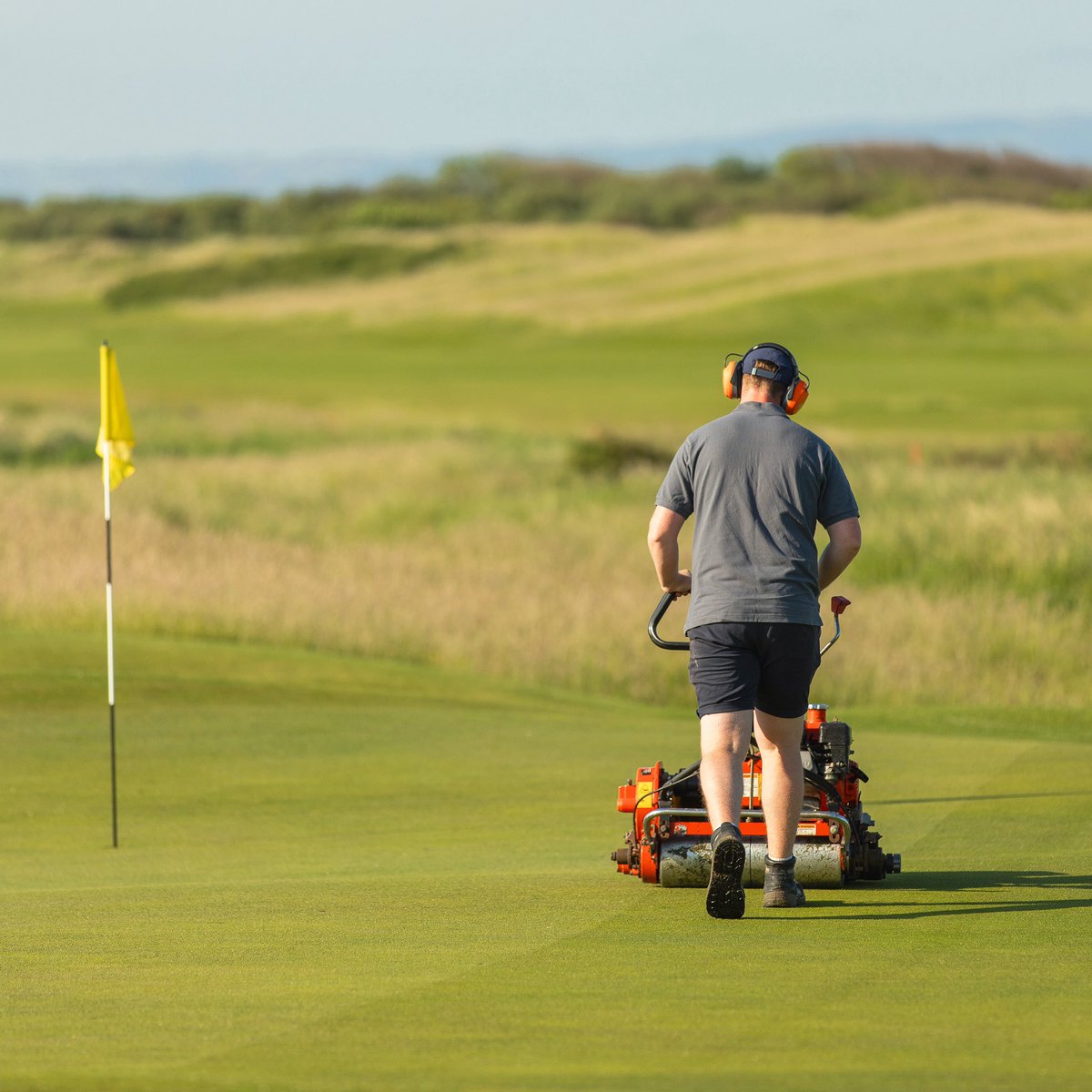 BurnhamBerrow's tweet photo. Tip 🔝 preparation 💯

#handcut #greenkeeping #greenkeeperlife #golfcoursemaintenance #finalopenqualifying #top100golfcourses #championshipgolf #golfcourselife #burnhamonsea https://t.co/NCxmrYInvN