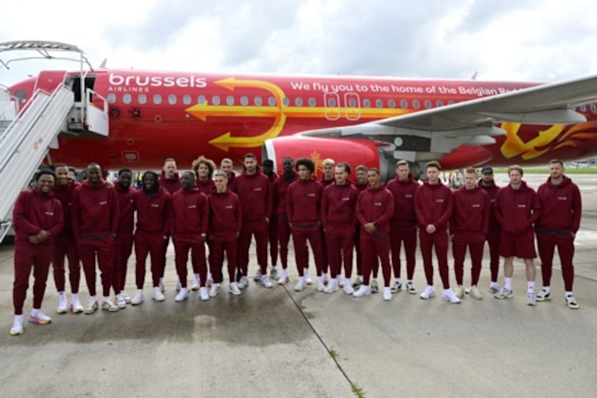 lessportsplus's tweet photo. Euro 2024 en Allemagne : les Diables Rouges ont choisi l’avion pour se rendre à Stuttgart… pour une raison... de "confort" https://t.co/JVzutktFK9 https://t.co/1xMIexRxXK