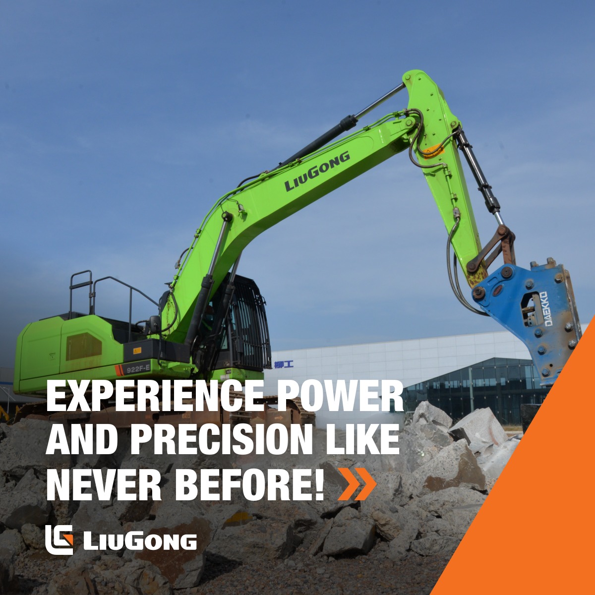💪With an operating weight of 24,100 kg and impressive performance parameters including a standard bucket heaped capacity of 1.0 m3, maximum travel speed of 5.3 km/h, and bucket digging force of 152.5 kN, the 922FE is ready to tackle any job with ease!

#LiuGong922FE