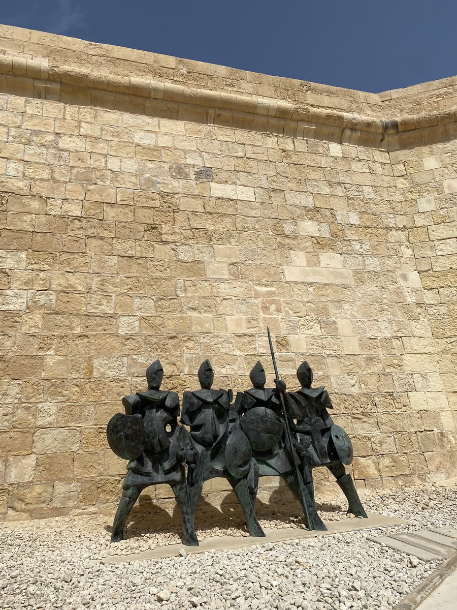 Tonycat13's tweet photo. Forte Sant’Elmo, La Valletta , Malta: cinquecento anni di storia ed epiche battaglie … https://t.co/PmyfIaFsuH