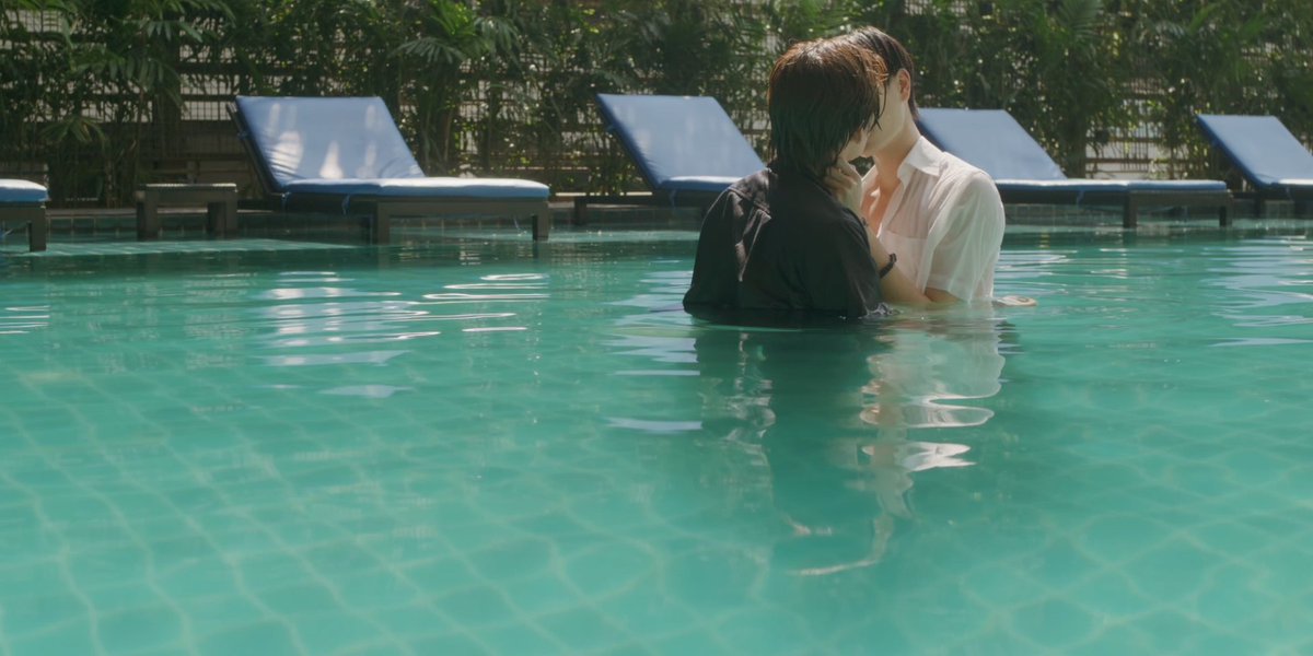 aloneww's tweet photo. สระน้ำมันจะหวานไปอะดิ
ใครอยู่ระเบียง ถ่ายมุมบนให้หน่อย 🫠🫠
#WeAreSeriesEp11 https://t.co/lNOJjmiZkm