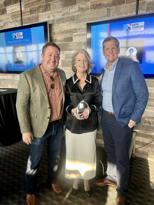 ddskier's tweet image. Congrats to Joyce Durst, our amazing CEO of Growth Acceleration Partners, on her induction into the Austin Tech Hall of Fame! 
hubs.li/Q02BpLJv0 #womenintech #AustinTech #leadership