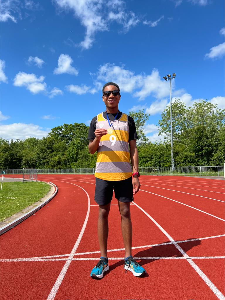 ArkBlakePE's tweet photo. Year 9/10 Athletics from our @ArkSchoolsSport championship competition

Shout outs to Kamar and Keron for bringing the Medals home

@ArkBlake https://t.co/E3nFSXDzMD