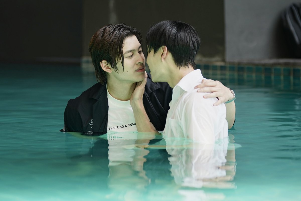 WeAreSeriesTH's tweet photo. สาเหตุการตายของสาววาย = ฟินเกิน 🫠
ภูมิพีมยิ่งกว่าทำถึง คือทำเกินไปมาก 

#WeAreSeriesEP11
@ppnaravit @phuwintang https://t.co/ITcZCopL1c