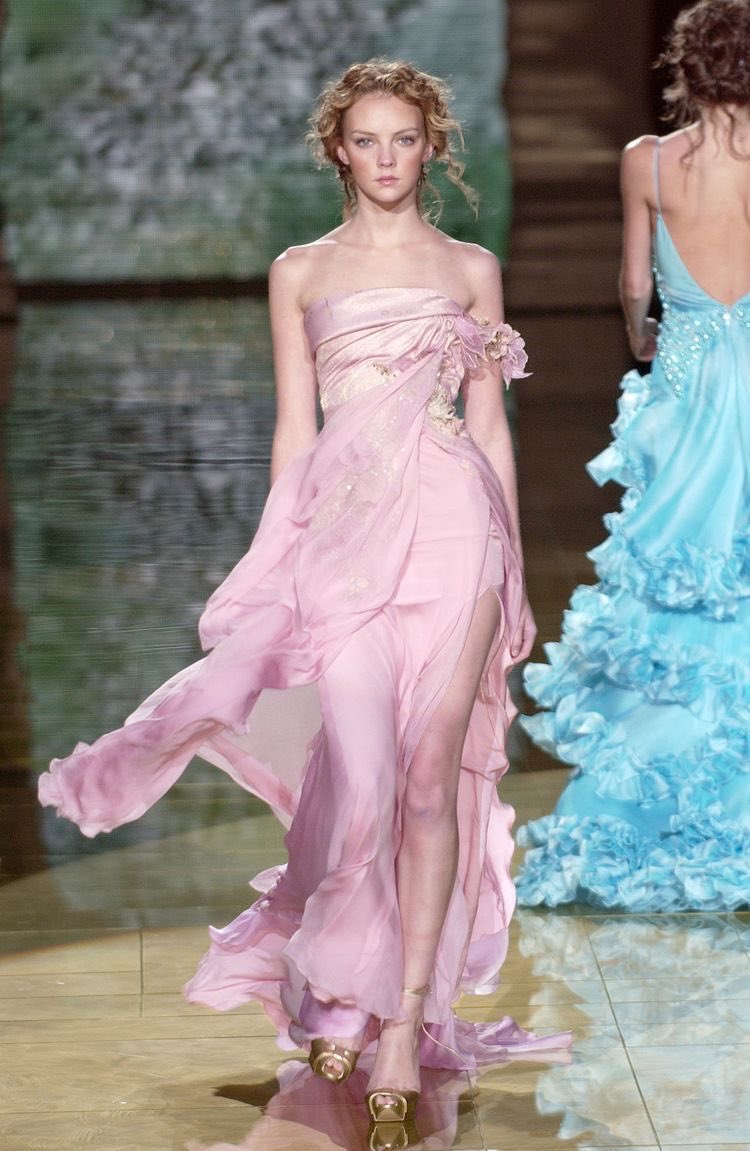 Yvesaintgirl's tweet photo. Elie Saab Spring 2006 Couture https://t.co/FXcrI7jhmd