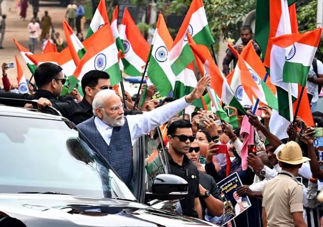 राहुल गांधींची रॅली vs नरेंद्र मोदींची रॅली