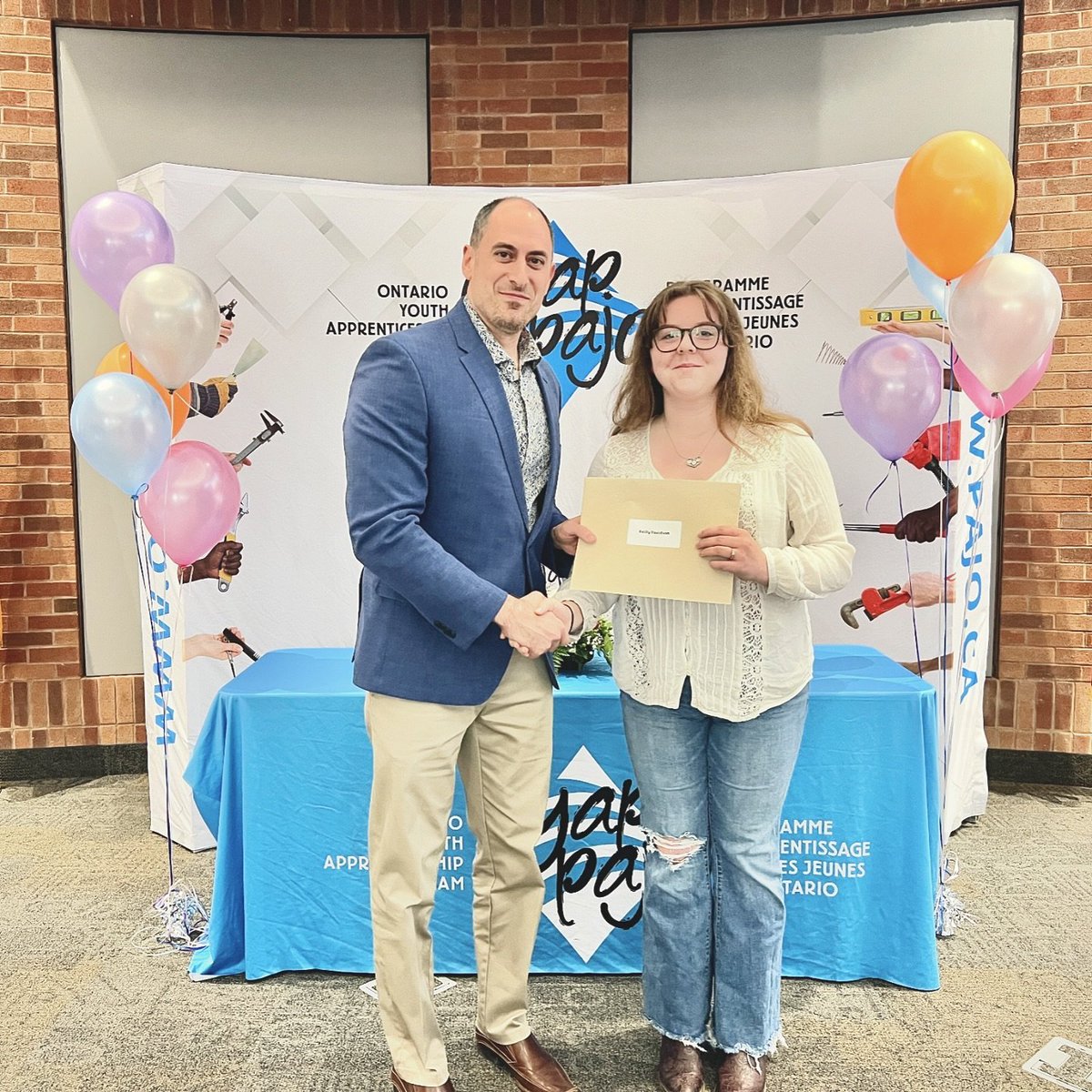 SCDSB_Schools's tweet photo. Last night we recognized students in the Ontario Youth Apprenticeship Program at the first annual OYAP Night of Celebration! 🎉
Grade 12 students, families & employers came together to acknowledge their achievements!
#celebrateOYAP #SCDSBproud #Congratulations https://t.co/hmaUUMs22l