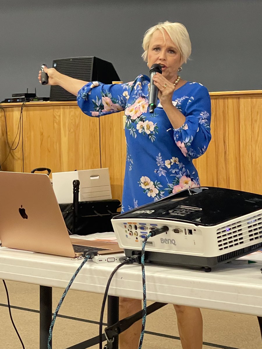 Courtney Gordon is doing a great job with this keynote today! 👏🏻 👏🏻 <a href="/KEDCGrants/">KEDC Grants</a> <a href="/KEDC_HERO/">HERO</a>