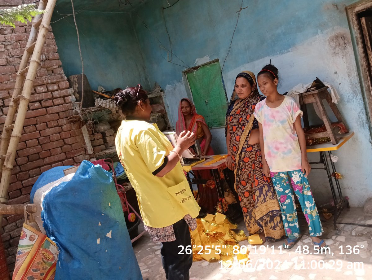 एम्बेड परियोजना के तहत कानपुर की मनना मड़ईया बस्ती में महिलाओं को डेंगू और मलेरिया की जानकारी दी l 
 #MalariaFreeIndia
#Embed2Endmalaria 
#Malaria
#Dengue 
#DengueFreeIndia
<a href="/sammaansingh/">Samman Singh</a>
<a href="/sksomya/">Som Sharma</a>
<a href="/rajesh_amh/">Rajesh Mishra</a>