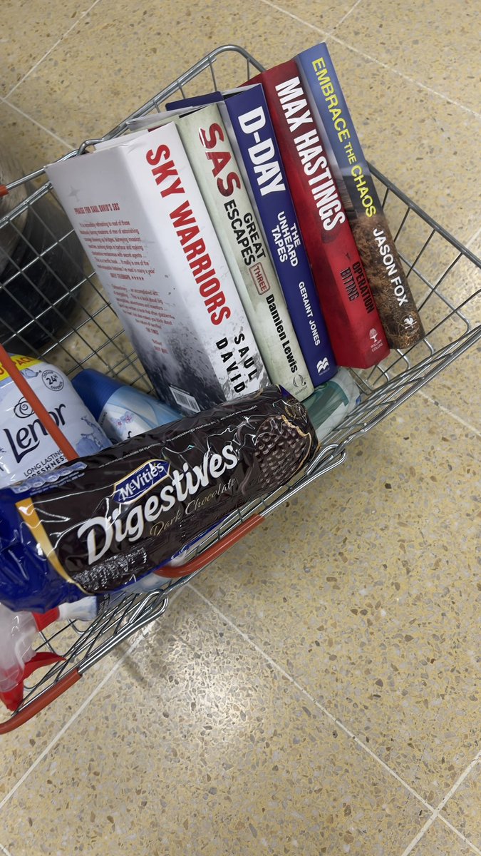 rom013's tweet photo. I only went into @sainsburys for some toothpaste and in typical fashion, I was drawn to the book section as per.. but how could I resist the third &amp; most gripping @authordlewis great escapes 3 stories as well as @jason_carl_fox new book 📖, I can’t wait to get stuck into these 🫡 https://t.co/9sYHtKWTaO