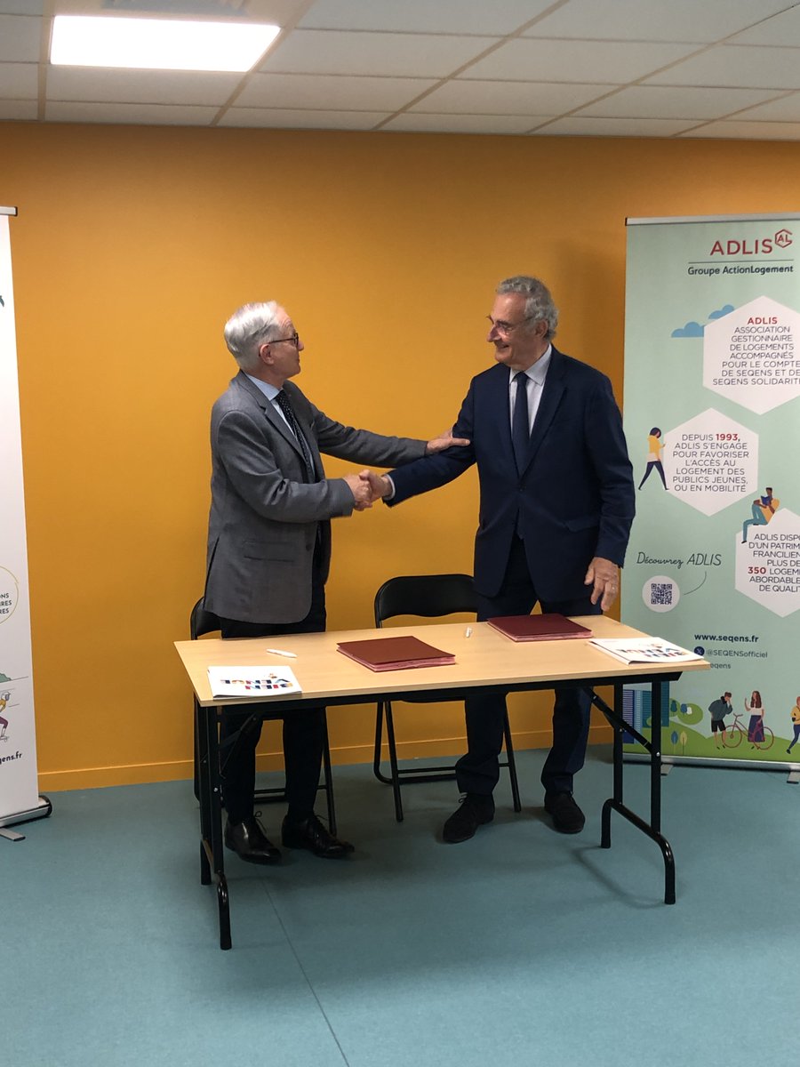 CHSF91's tweet photo. La résidence de l'avenue Chantemerle de #Corbeil-Essonnes accueillera à la rentrée des étudiants paramédicaux du CHSF selon un accord conclu avec l'Association #ADLIS (#ActionLogement). Cet accord s'inscrit dans les engagements du  Projet social 2024-2028 du CHSF ! https://t.co/vAUUqIUFXk