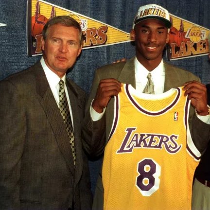 LakeShowYo's tweet photo. Jerry West said he saw something special in Kobe and he was right

thank you for everything 🙏🏽💜💛 https://t.co/pFqMQTjO4s