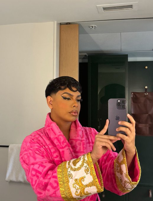 Officially 1 Year On Hormones Today 🩷 #trans https://t.co/EvQQREDQ0g<a href="/tag/trans"class="tags">#trans</a>