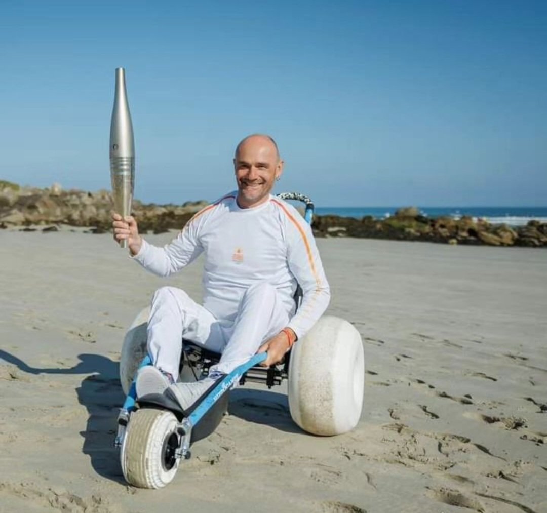 ColmColgan's tweet image. A HIPPOCAMPE all terrain beach wheelchair,  available in Ireland from Bailieboro Supplies,  carrying the Olympic torch to Paris.
hippocampe-ireland.ie