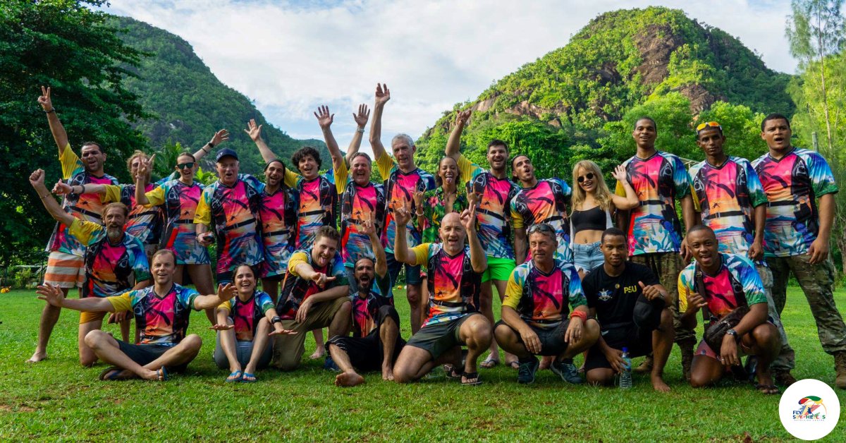 Skydiving Center Seychelles Island tweet media