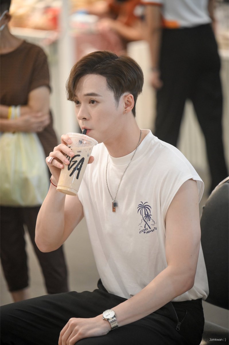 To the Man who loves 🧋 so much
 u got + 1 today and entered the new version of u, Good or bad may u overcome everything and  achieve your dreams ✨ Sathuuu🙏  
Happiest🎁Birthday 🎈Ly 😘🤍
HBD BILLY PATCHANON
#HappyBILLYDay2024
#bbil1ypn #star1ight