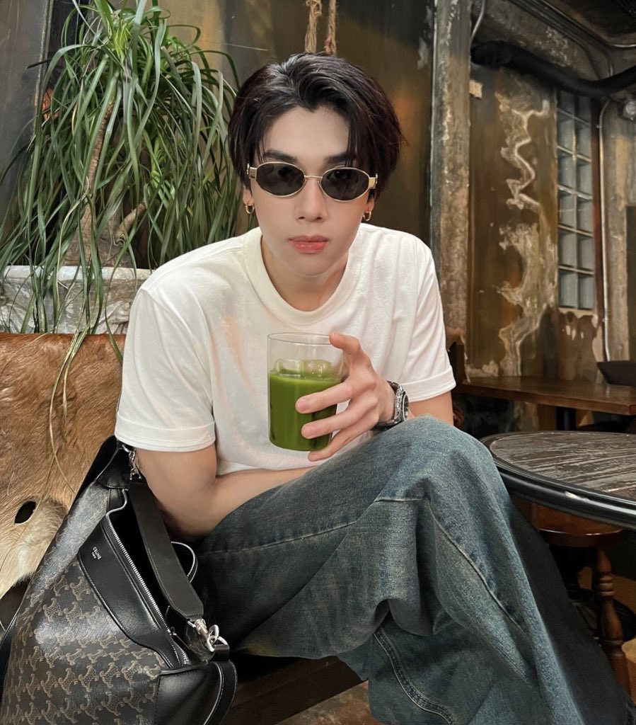 ChenRcj's tweet photo. มีแฟนยังครับ                           แม่ไม่ให้มีค่ะ 

#WeAreSeriesEP11 https://t.co/nQXpuhDiNu