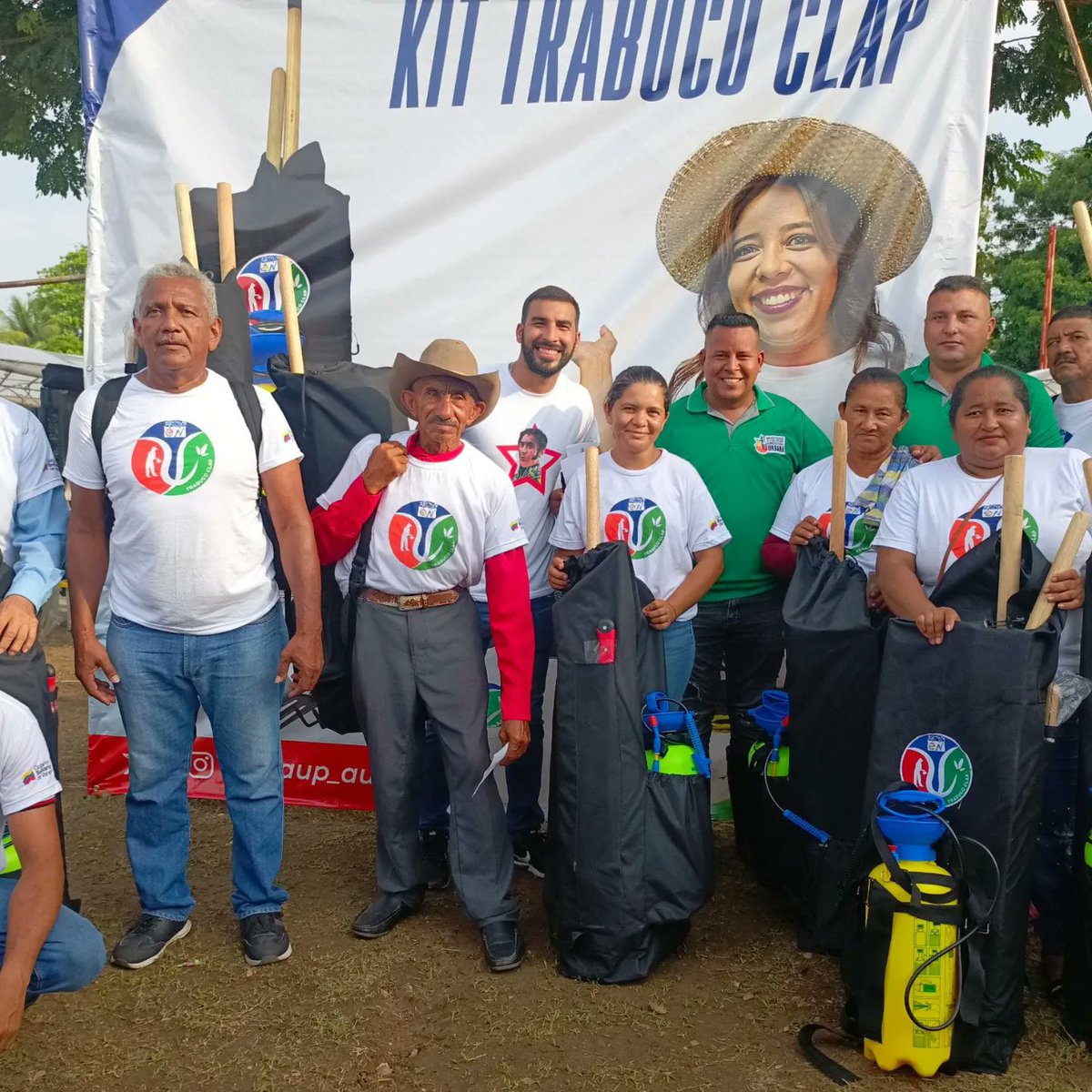 csunagrox's tweet photo. Nuestra Producción local es ahora más soberana gracias a la aprobación de los #KitTrabucoCLAP, una iniciativa del Presidente Nicolás Maduro a favor de la Soberanía Alimentaria 🇻🇪 
#CreemosEnNuestraGente https://t.co/d2IP1i9AY4