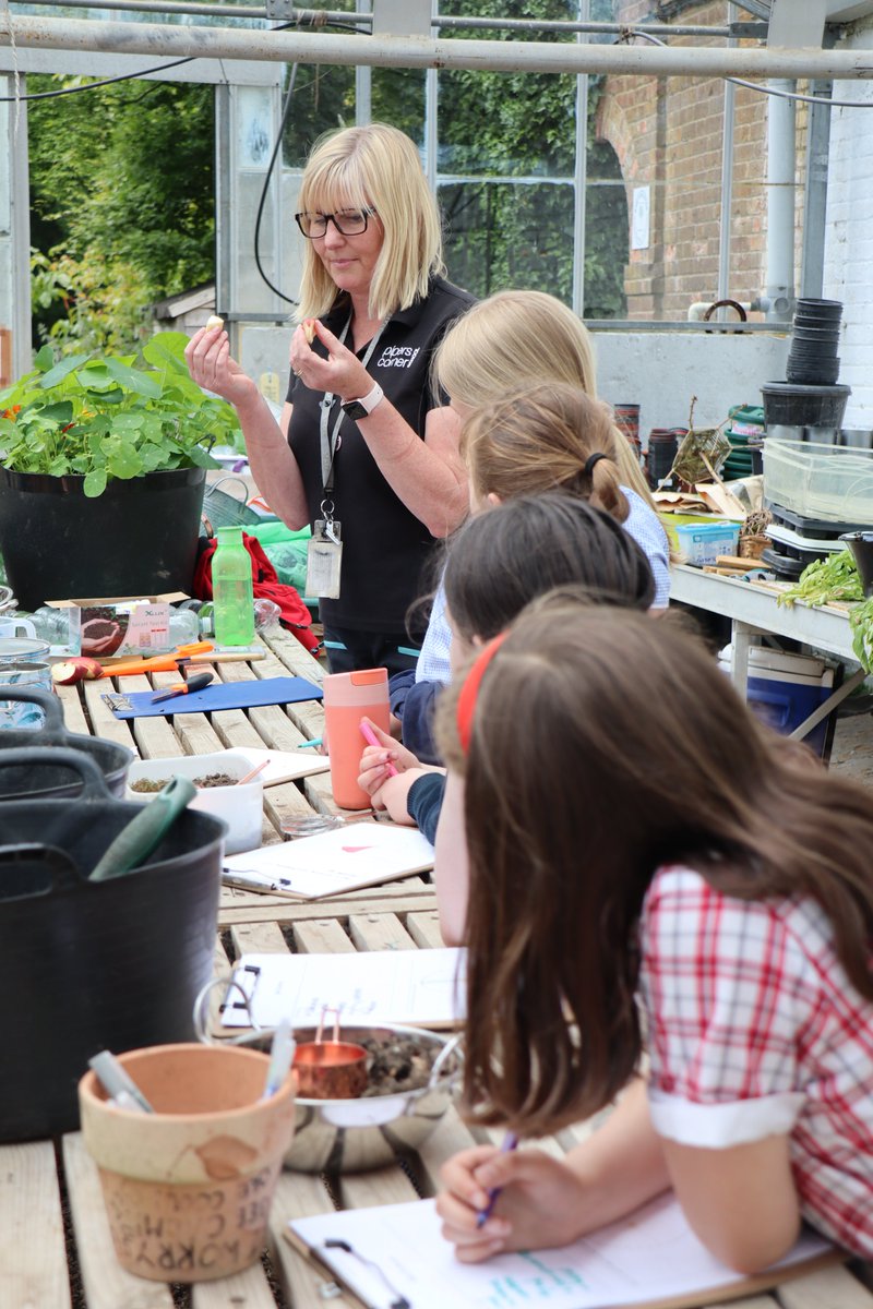 PipersCornerSch's tweet image. We were thrilled this week to host Year 5 children from @HughendenSchool  and @WidmerEnd  at our special Eco Day event, where, along with #PipersYear5 they enjoyed an exciting selection of workshops to help inform and educate about the environment. #PipersInspire #PipersCommunity…